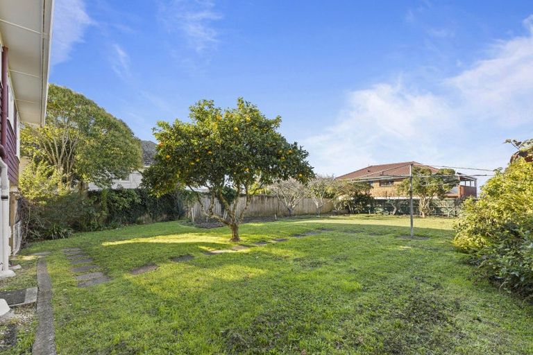 Photo of property in 4257 Great North Road, Glendene, Auckland, 0602