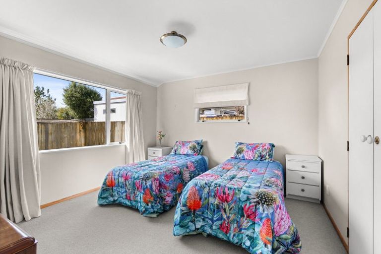Photo of property in 12 Bennelong Place, Havelock North, 4130