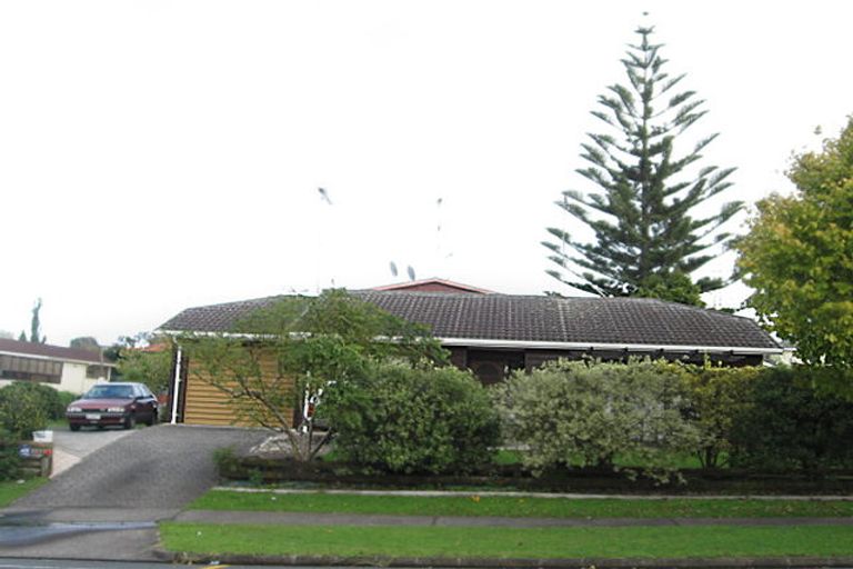 Photo of property in 2/145 Gossamer Drive, Pakuranga Heights, Auckland, 2010