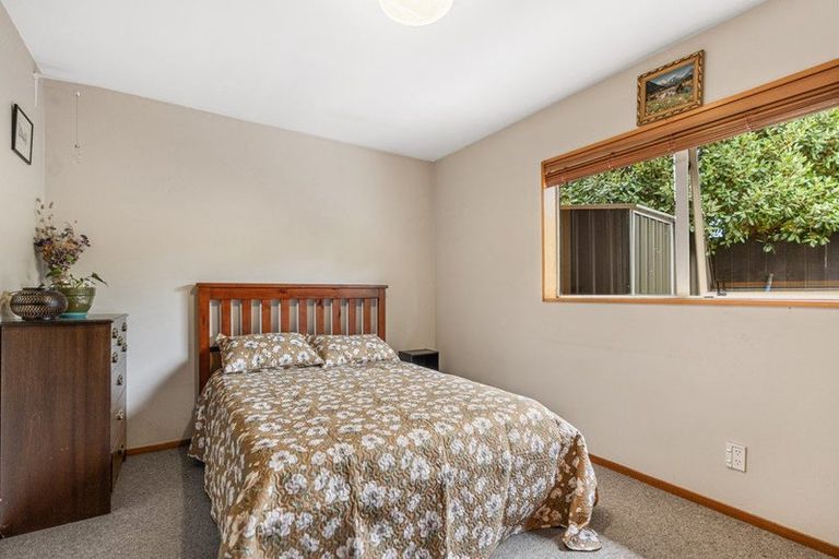 Photo of property in 2/9 Cherry Place, Casebrook, Christchurch, 8051