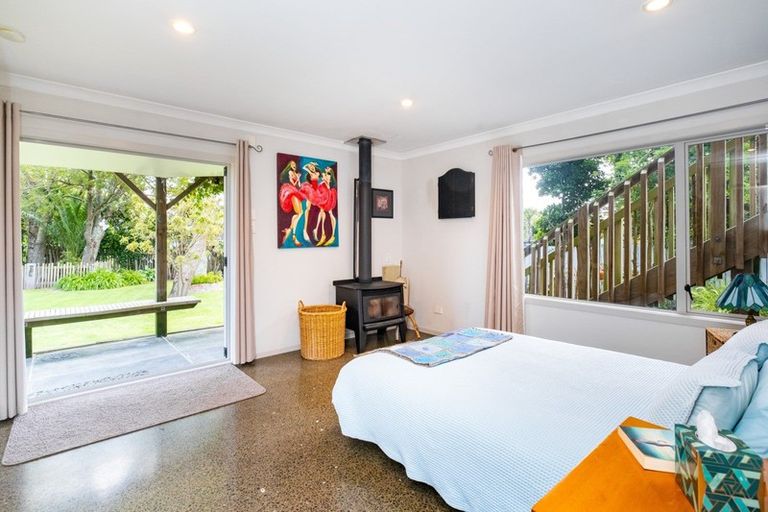 Photo of property in 6 Wellwood Terrace, Te Awanga, 4102