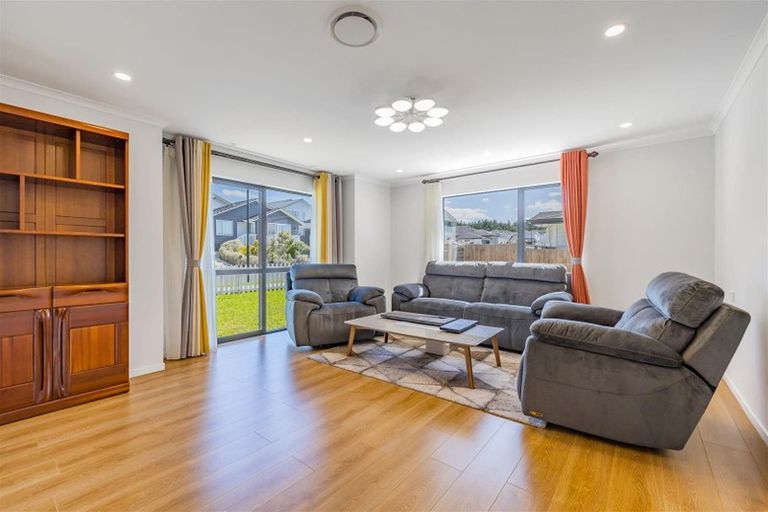 Photo of property in 4 Resolution Drive, Gulf Harbour, Whangaparaoa, 0930