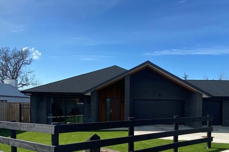 Photo of property in 10 Benjamin Place, Clevedon, Papakura, 2582