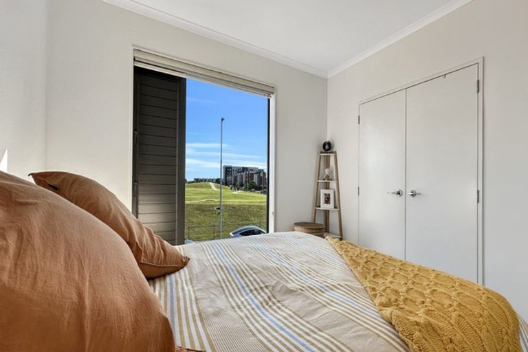 Photo of property in 21 Wallace Road, Hobsonville, Auckland, 0616