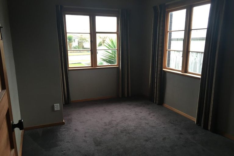 Photo of property in 32 Rangiora Avenue, Roslyn, Palmerston North, 4414