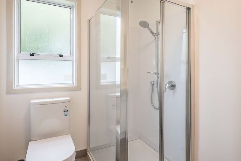 Photo of property in 8 Cambridge Street, Levin, 5510