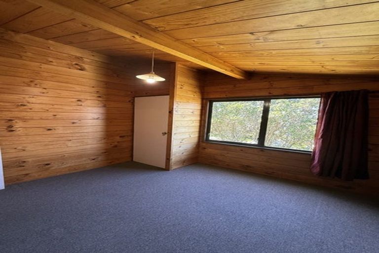 Photo of property in 6 Wisteria Grove, Maungaraki, Lower Hutt, 5010