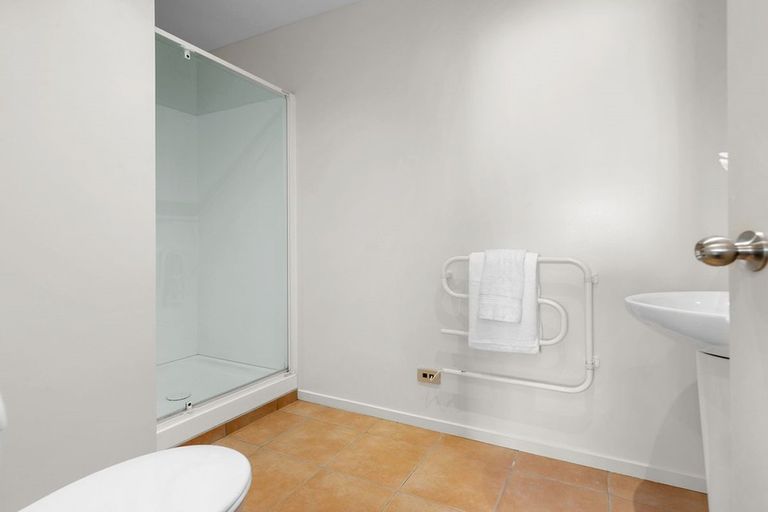 Photo of property in 36b Avalon Crescent, Fernhill, Queenstown, 9300