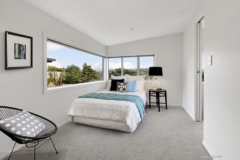 Photo of property in 83a Nevay Road, Miramar, Wellington, 6022