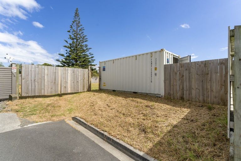 Photo of property in 47 Seagrass Place, Otaki Beach, Otaki, 5512
