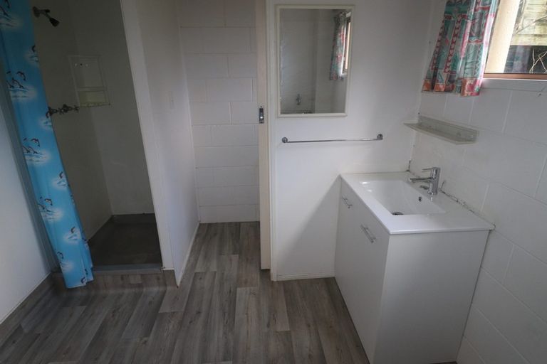 Photo of property in 42 Schnapper Rock Road, Schnapper Rock, Auckland, 0632