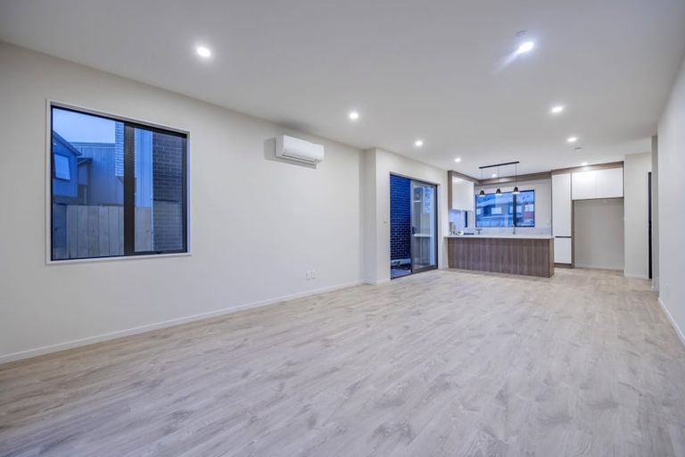 Photo of property in 18c Winfield Road, Kumeu, 0810