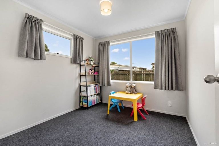 Photo of property in 43 Sunlands Drive, Manurewa, Auckland, 2102