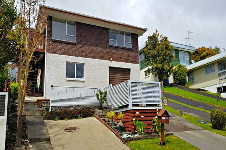Photo of property in 1/51 Shanaway Rise, Hillcrest, Auckland, 0627