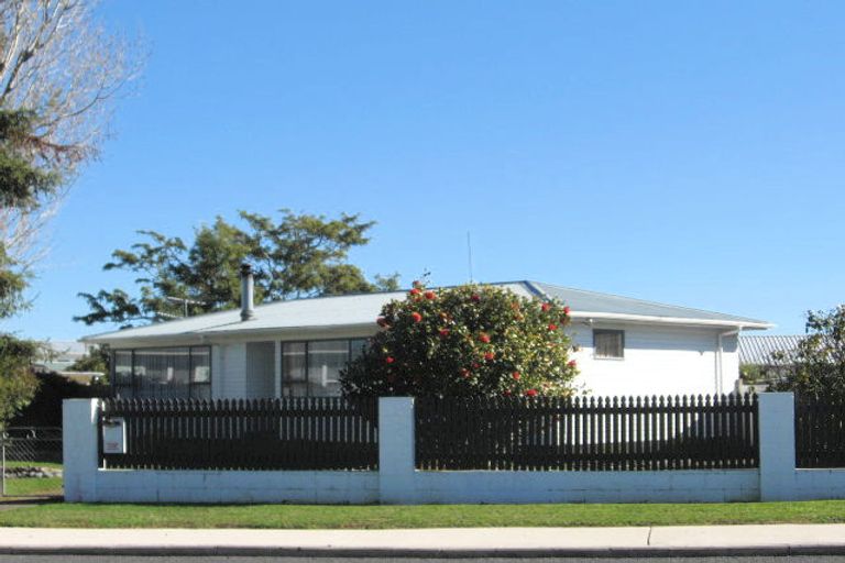Photo of property in 57 Dominion Road, Papakura, 2110