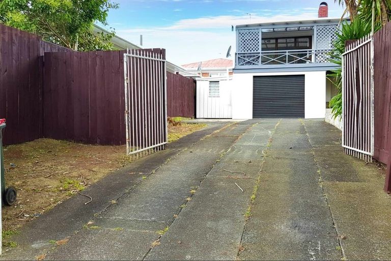 Photo of property in 114 Coxhead Road, Wattle Downs, Auckland, 2103