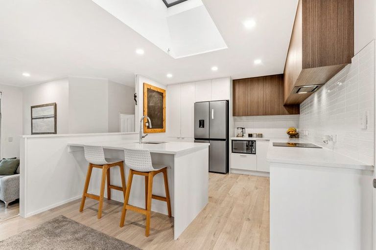 Photo of property in 8 Brixton Road, Manly, Whangaparaoa, 0930