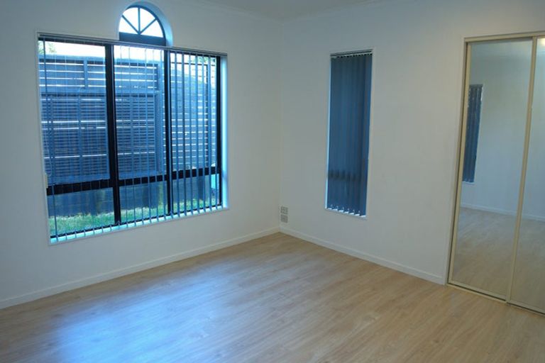 Photo of property in 64 Crossandra Drive, Mangere, Auckland, 2022