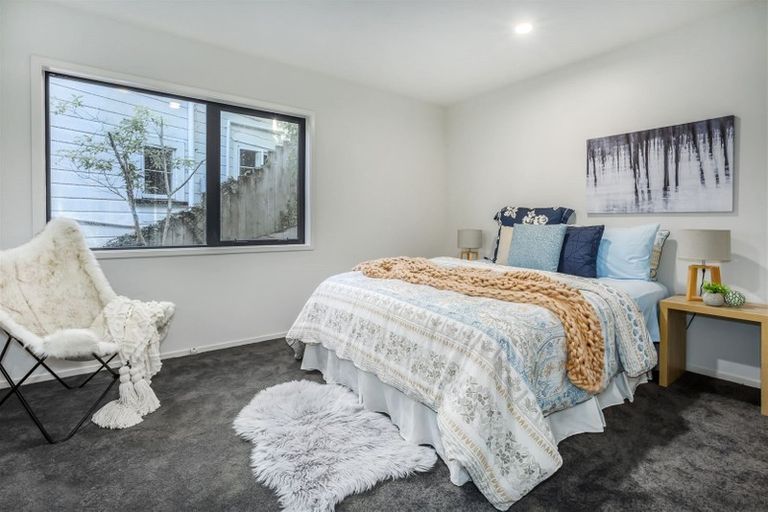 Photo of property in 149 Kelburn Parade, Kelburn, Wellington, 6012