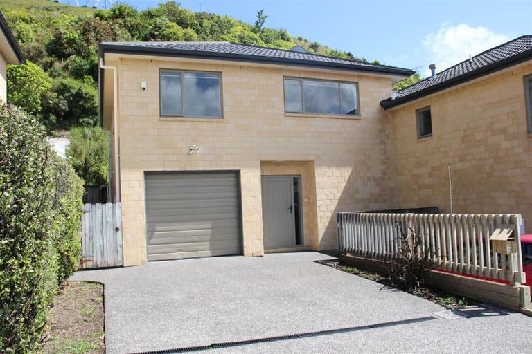 Photo of property in 24 Erlestoke Crescent, Churton Park, Wellington, 6037