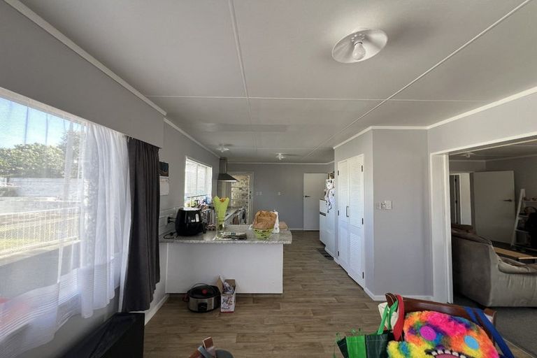 Photo of property in 41 Toi Street, Otaki Beach, Otaki, 5512