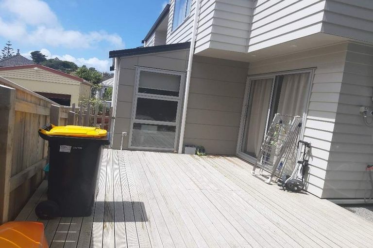 Photo of property in 3/113 Moorefield Road, Johnsonville, Wellington, 6037