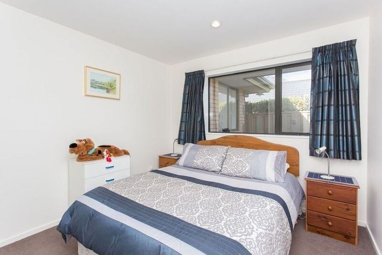Photo of property in 15 Mahlet Street, Northwood, Christchurch, 8051