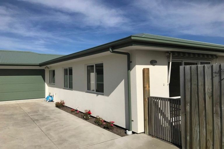 Photo of property in 41b Vivian Street, Burwood, Christchurch, 8083