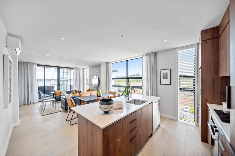 Photo of property in 203/82 Te Oneroa Way, Long Bay, Auckland, 0630