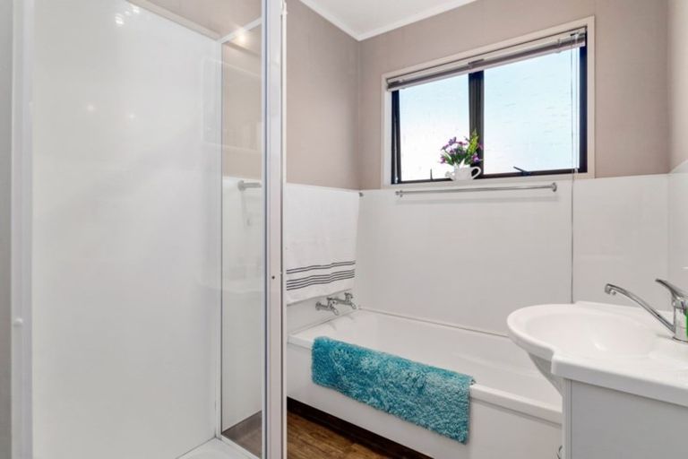 Photo of property in 17 Te Ana Place, Lynmore, Rotorua, 3010