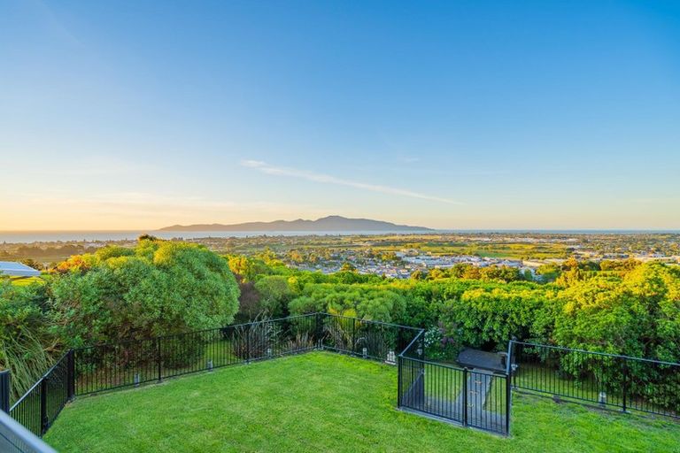 Photo of property in 7 Ocean Vista Lane, Paraparaumu, 5032