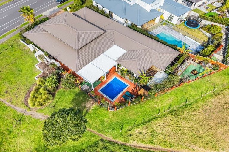 Photo of property in 70 Palm Springs Boulevard, Papamoa Beach, Papamoa, 3118