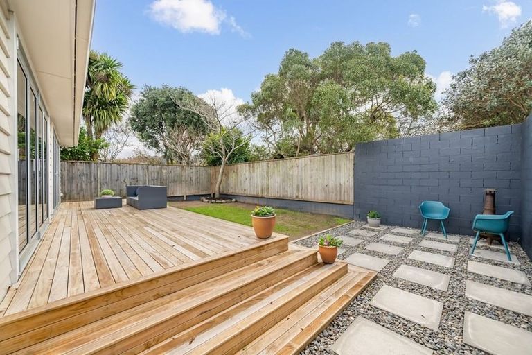 Photo of property in 51 Bristol Square, Hutt Central, Lower Hutt, 5010