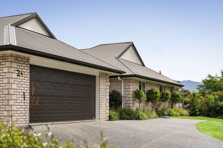 Photo of property in 2 Bransley Grove, Katikati, 3129