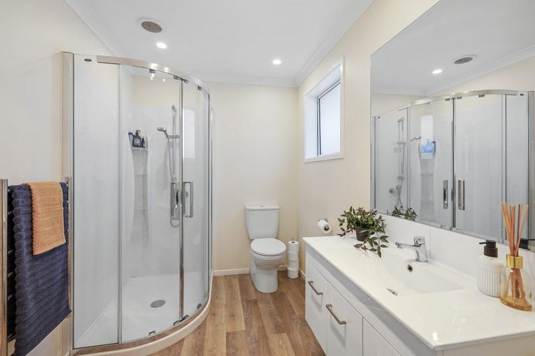 Photo of property in 48 Wallace Place, Westown, New Plymouth, 4310