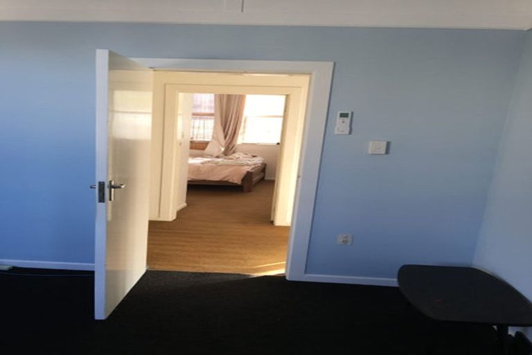 Photo of property in 10 Prince Street, Mount Victoria, Wellington, 6011