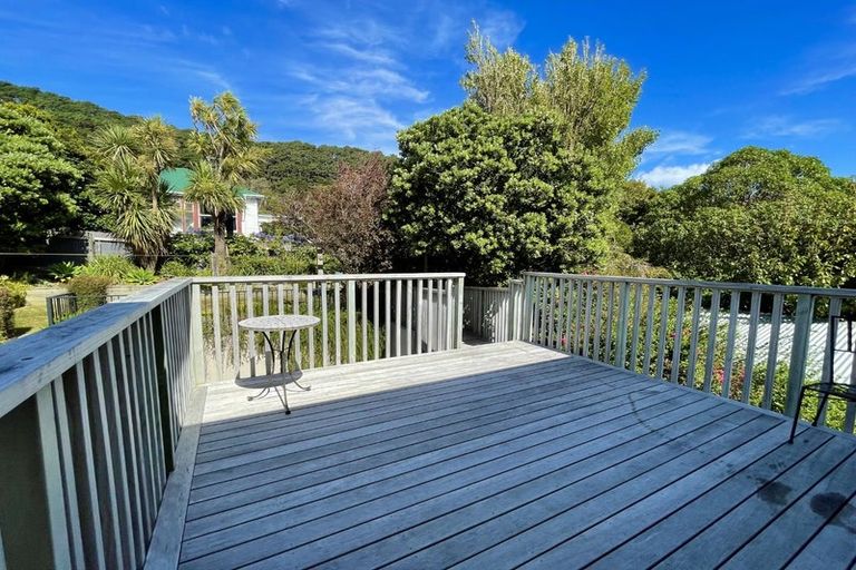 Photo of property in 21 Austin Street, Mount Victoria, Wellington, 6011