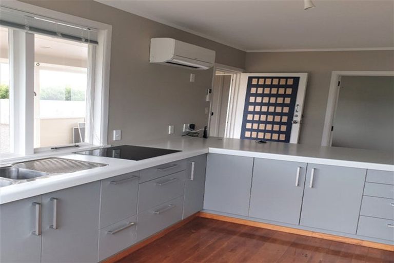 Photo of property in 26 Beach Road, Glenbrook, Waiuku, 2681