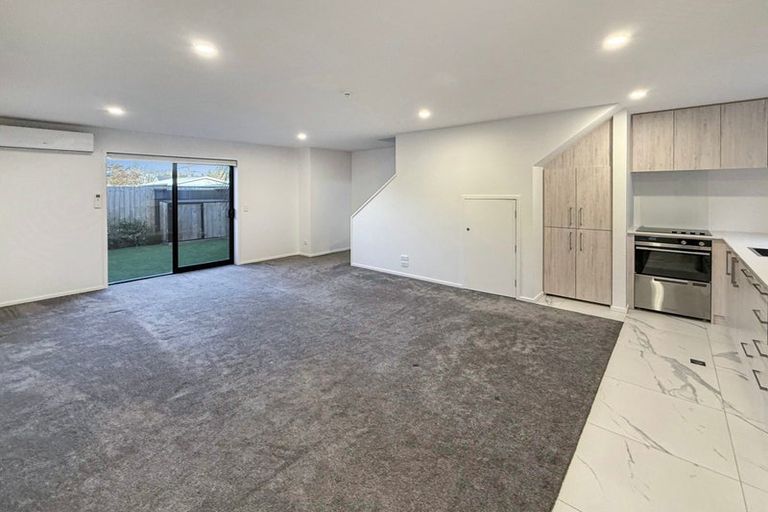 Photo of property in 2/5 Shearer Avenue, Papanui, Christchurch, 8052