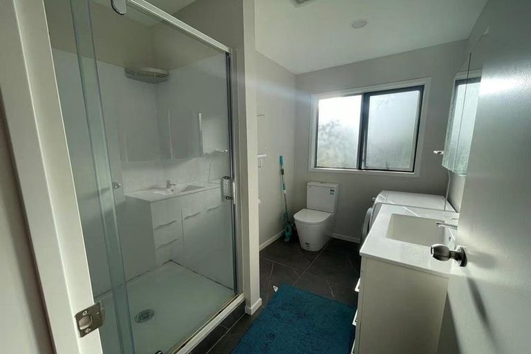 Photo of property in 1/2 Danbury Drive, Torbay, Auckland, 0630