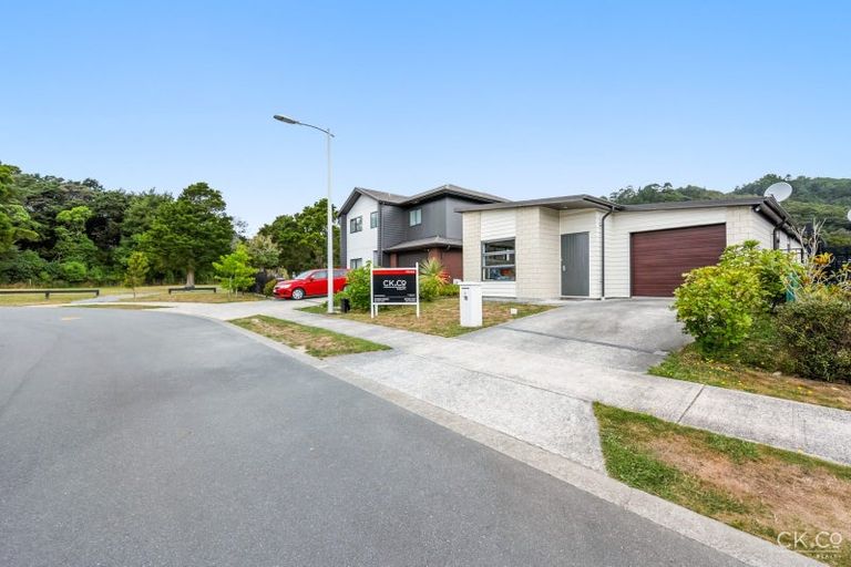Photo of property in 6 Pattullo Crescent, Wallaceville, Upper Hutt, 5018