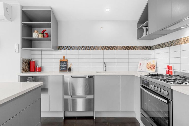 Photo of property in 32 Kedge Drive, Mangawhai, 0505