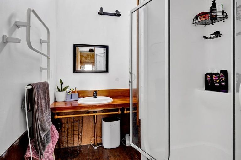 Photo of property in 19 Clifford Street, Hawera, 4610