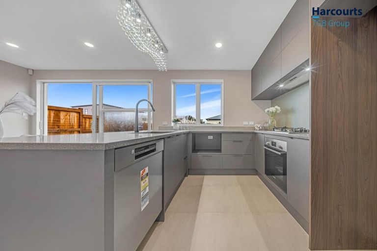 Photo of property in 7 Karikari Crescent, Takanini, 2112