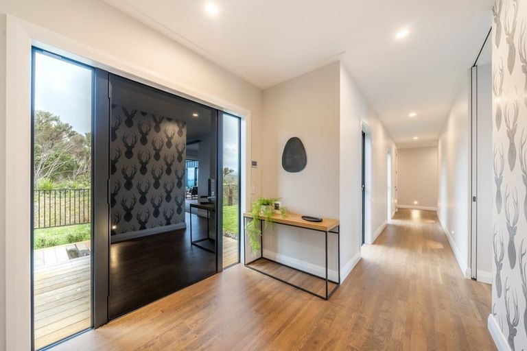 Photo of property in 229 Fairview Drive, Birchville, Upper Hutt, 5372