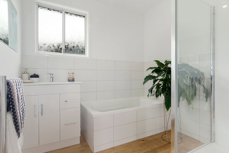 Photo of property in 112a Ti Point Road, Ti Point, Leigh, 0985