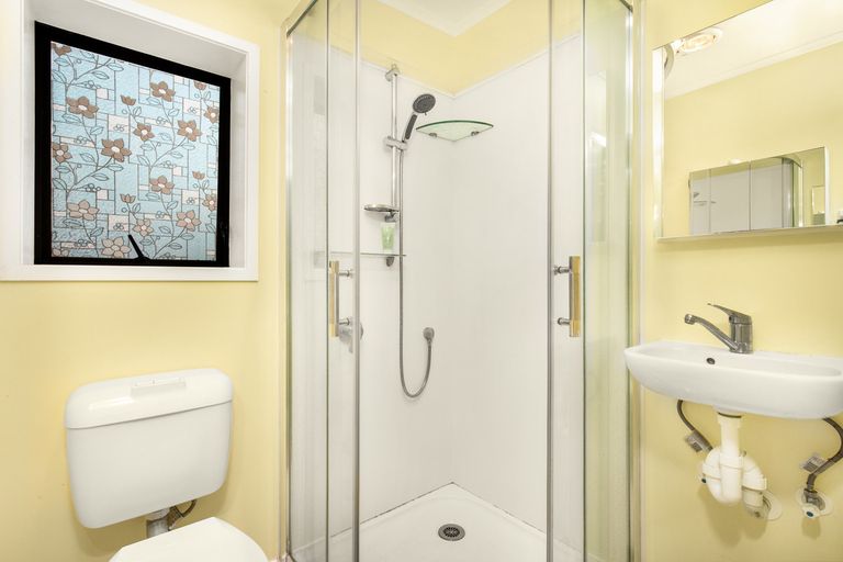 Photo of property in 3 Bowen Street, Manurewa East, Auckland, 2102