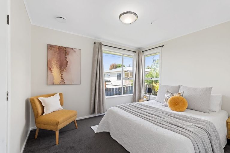 Photo of property in 60a Tiroroa Avenue, Te Atatu South, Auckland, 0610