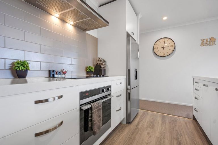 Photo of property in 2 Bragato Way, Te Kauwhata, 3710