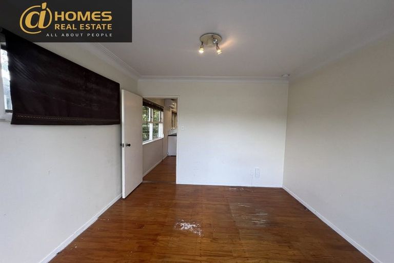 Photo of property in 33 Lynden Avenue, Hillcrest, Auckland, 0627